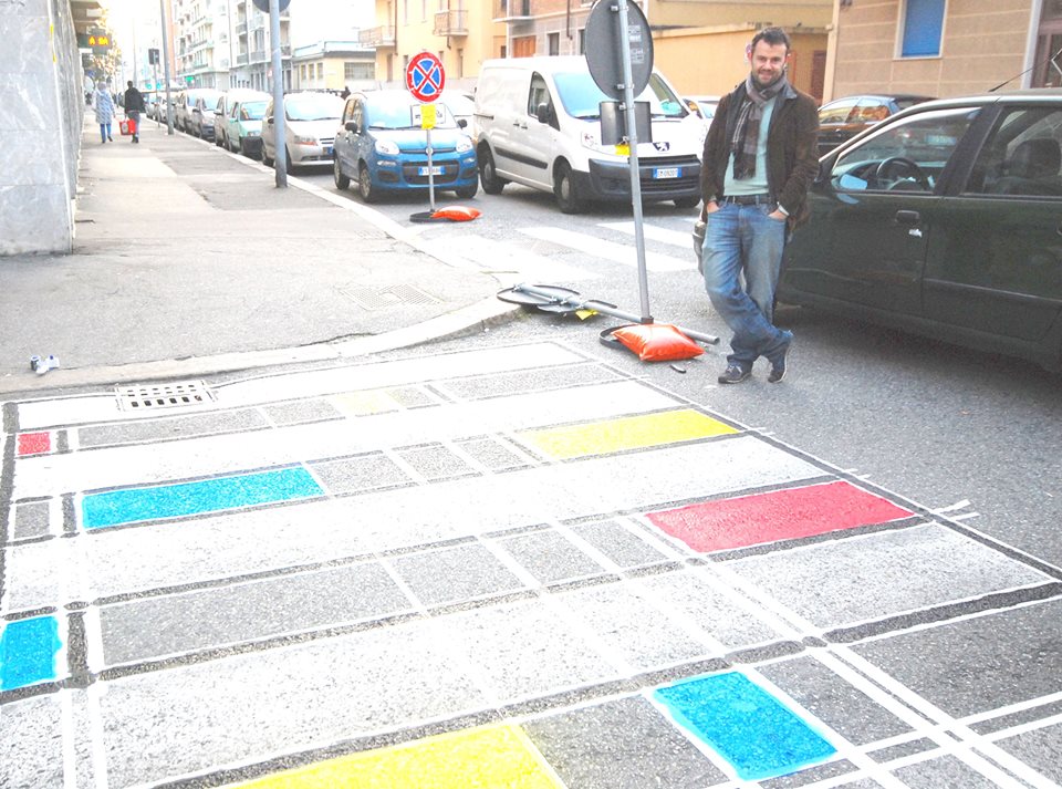 AndreaDonna's tweet photo. #StreetArt in #viaLuini, imitando #Mondrian. https://t.co/2lf5RR0qJN