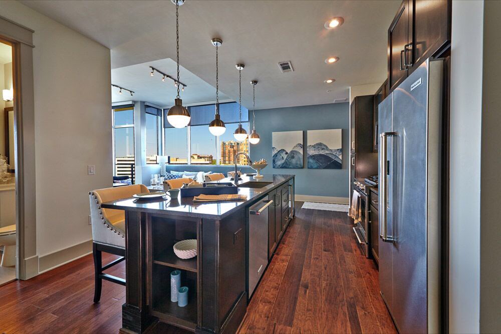 tailoredleasing's tweet photo. #dallas #apartments #dallasapartments #highrise 1 bedroom $1599. Call/Text 214-864-4837 for custom apartment list. https://t.co/x8z7FATzgE