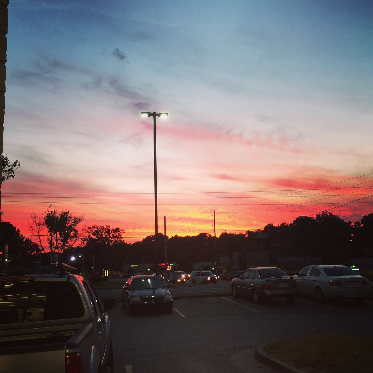 BoBoTrump's tweet image. Captured this yesterday, fantastic view especially in person.