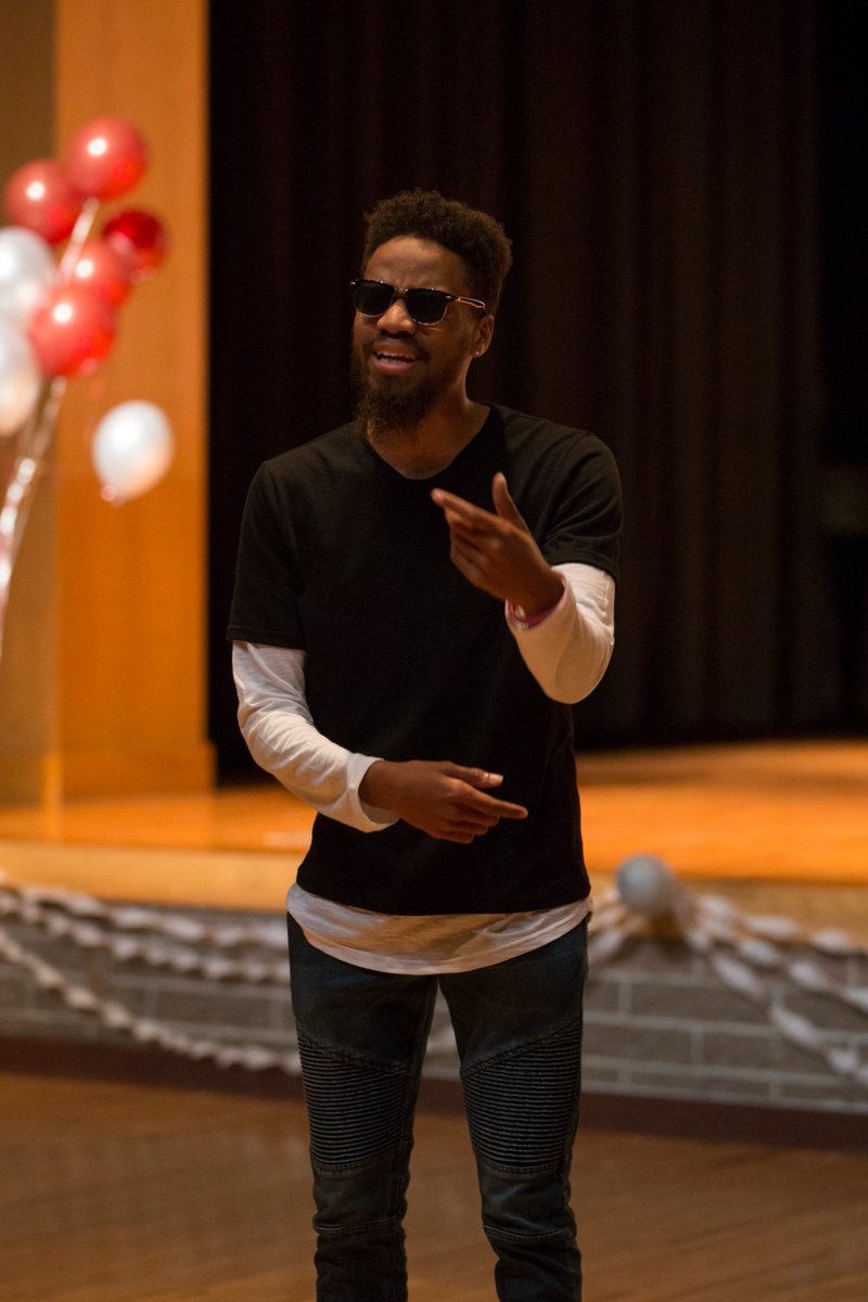 BearsFamilies's tweet image. @Untamedtongues gave a powerful performance at the Family Weekend Student Showcase! @MOStateOSE @MSU_PSU #MSUFW16