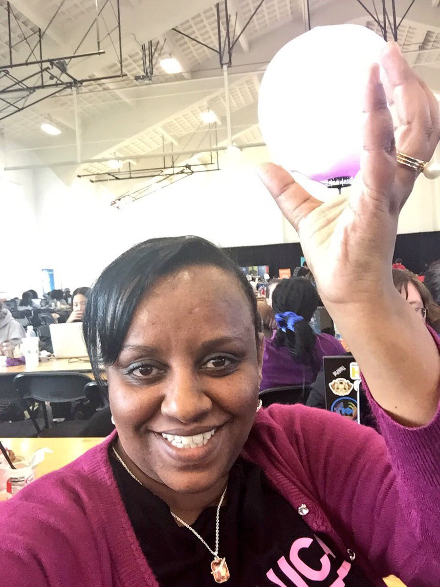 henebys's tweet photo. Enjoyed my first hackathon this weekend @gotechnica made some new friends #womenintech #Technica16 ✨ <-- thank you Technia and the team --> https://t.co/doqx80Rq0J