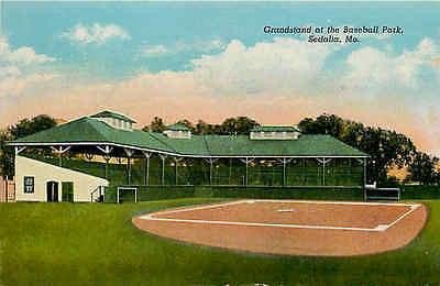 AntiquePostcard's tweet photo. Sedalia Missouri MO 1938 Baseball Stadium Grandstand Diamond Vintage Postcard #moodyspostcards #sedalia #baseballstadium #vintagepostcard https://t.co/2Y8FRWTikU