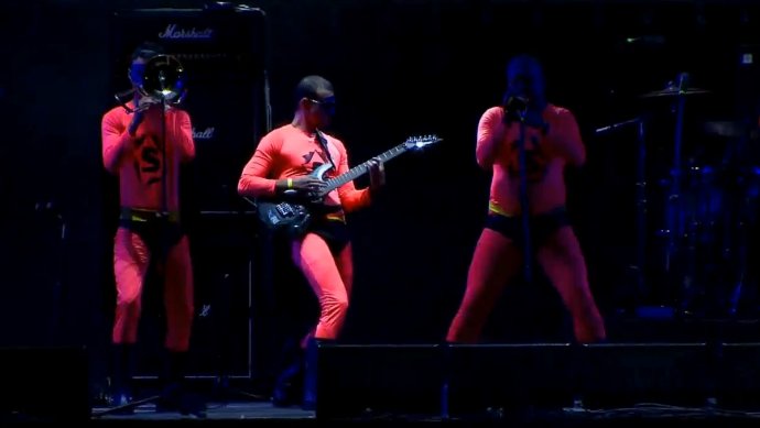 ¿Dónde está la gente del barrio? Pregunta la <a href="/sinfoniska/">La Sinfóniska</a> en #altavozfest2016 ((Al Aire)) telemedellin.tv/senal-en-vivo/