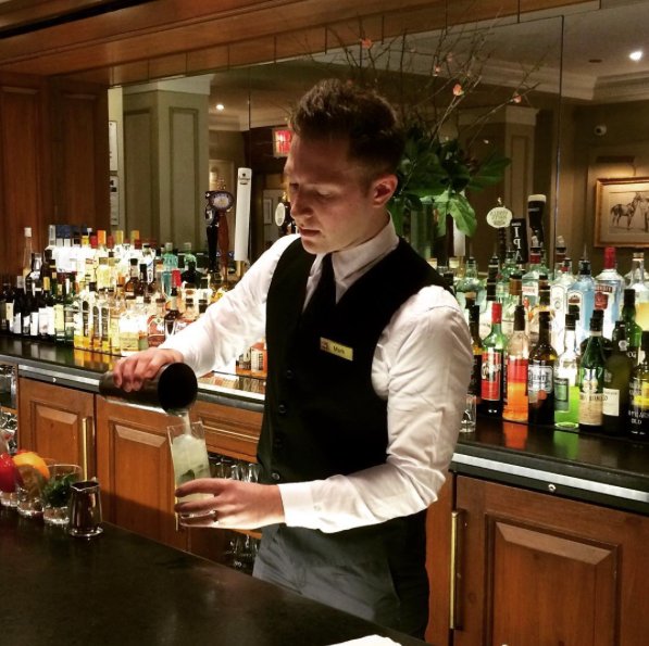 iPic BarTales tweet media