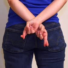 CharlieHackett8's tweet photo. What do Republican Women do while
telling their husbands they voted Trump?
#CrossYourFingersGirls
#BreakingGlass2016
#RepublicansForClinton https://t.co/vK4XgHXsxE