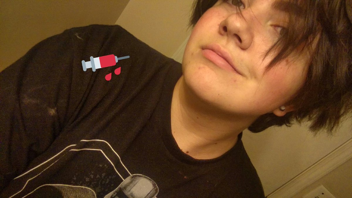 LuciferDeviro's tweet image. //Just so you all know who I am and shit. I'm Elijah/Eli! I'm 17 and I want to be an Oncologist. I'm sort of a dick, but that's okay!