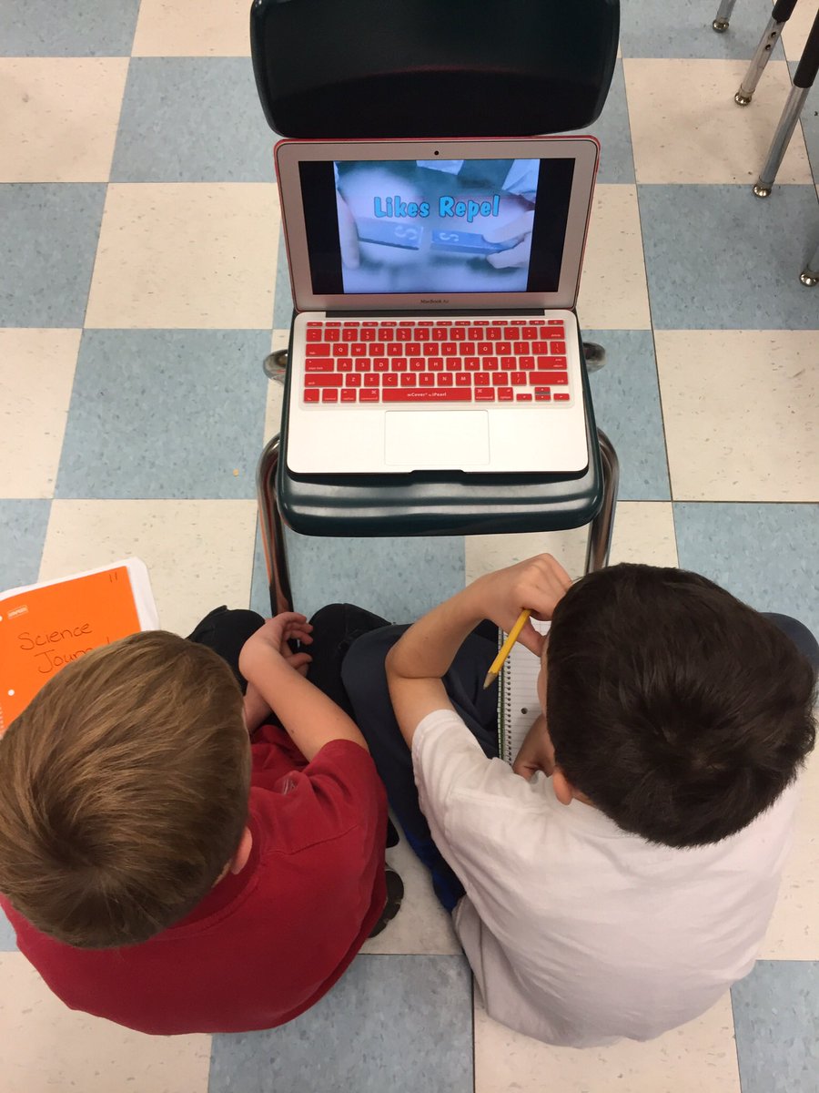 TeachMan2000's tweet photo. Gr. 3 Reading and research in science. Thanks @EarlySTEAMLit #gemsnet #digigansett #digiuri https://t.co/cV1ysXwUBX