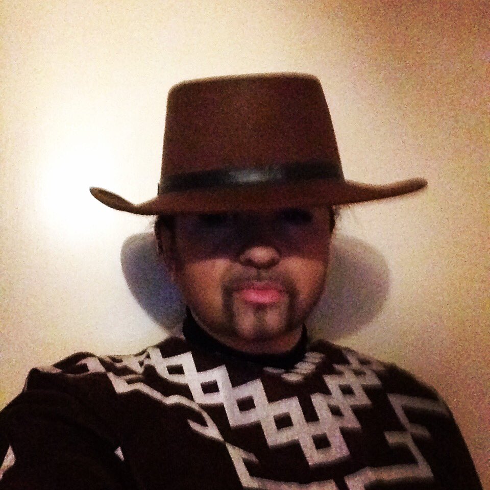 monavonchrome's tweet photo. Just sat here looking like the good, the bad and the ugly all in one go#themanwithnoname #drag #dragking #newcostume #kingofthecodpiece https://t.co/ux0rtSdFBB