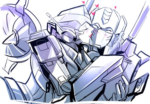 ScientificStorm's tweet photo. Brainy wants to spend more time with his purple femme https://t.co/nYEjrnj5Dj