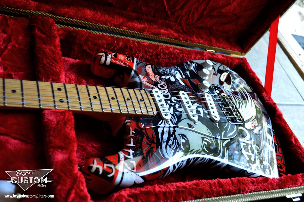 Custom Art Fender American Graffiti Stratocaster by @ShadoeMcKee up for grabs on <a href="/reverbdotcom/">John Dee</a>  reverb.com/item/3376927-s…