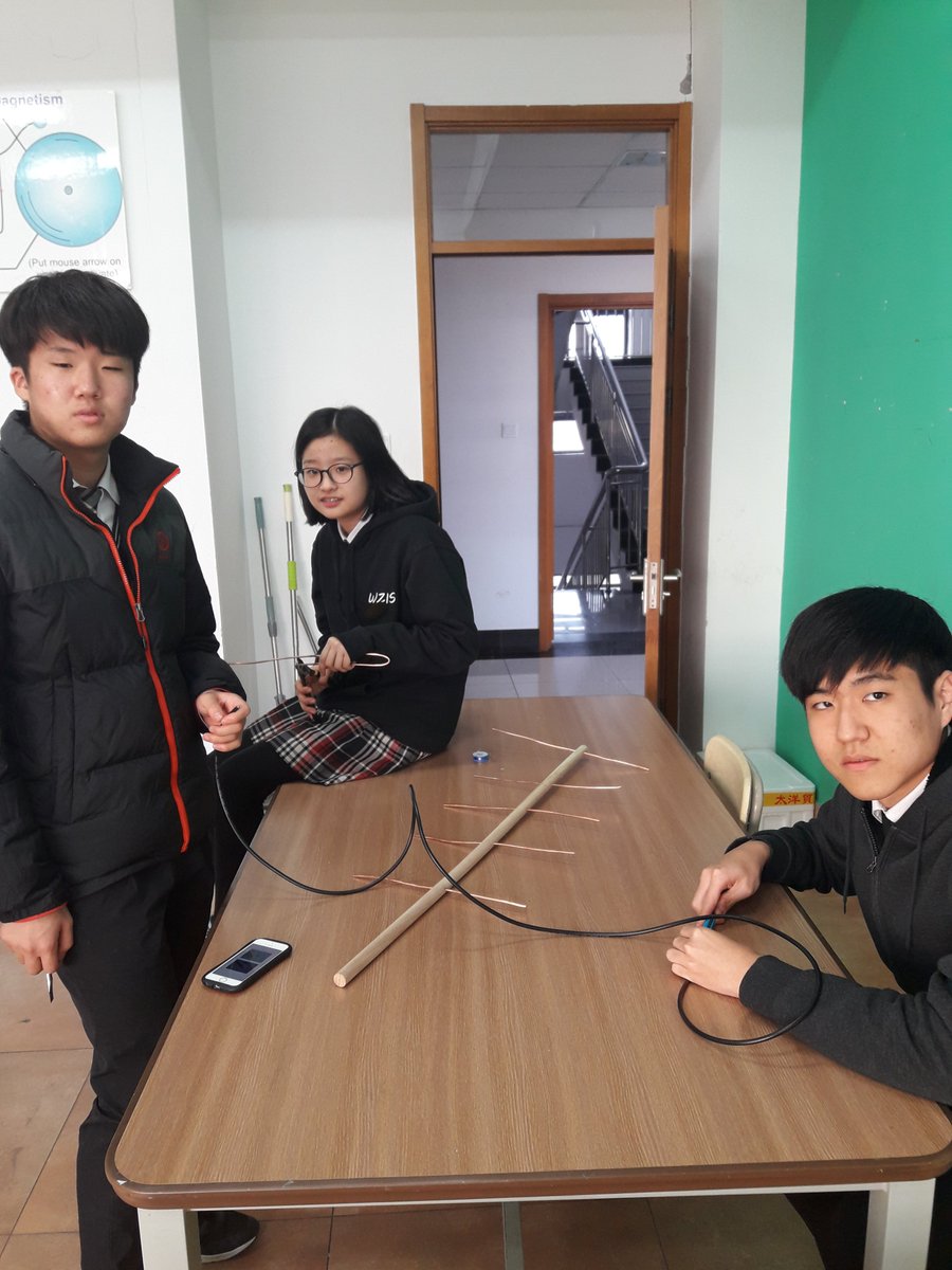 ThumbSat's tweet photo. Our #ThumbNet station operators at Zhongshi International School, Weihai, China (club name Z-Sat)! Thank you for participating! https://t.co/HBF4lfRA8K