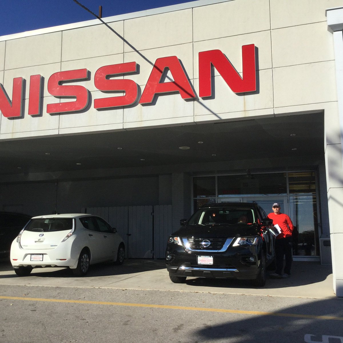 NissanNorth's tweet photo. Congratulations to Colleen & Tony on the purchase of their #2017Pathfinder! Welcome to the #NissanNorth family! https://t.co/Ou04FFNNua