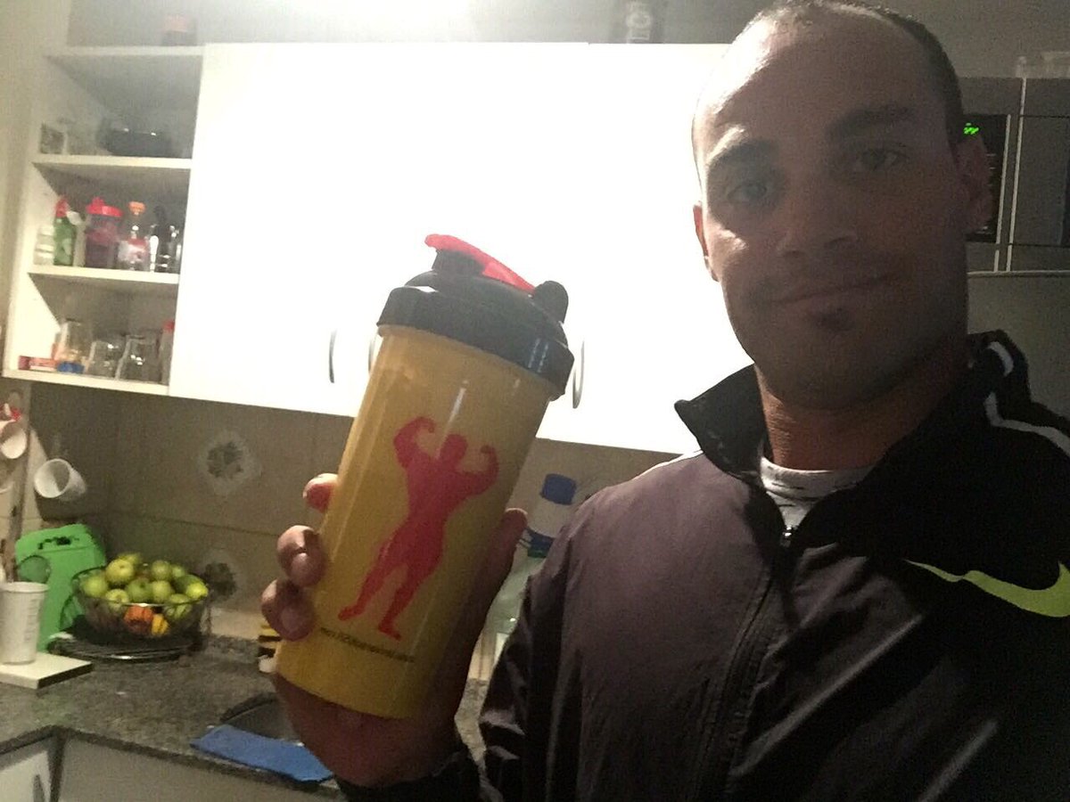 ASilvaOfficial's tweet photo. Entrenamiento de la tarde potenciado por los nuevos productos de #Sylab que acaban de llegar.  #PiesAlados #Pretemporada #Energía 💪🏽⚡️🏃🏋 https://t.co/vNkeyvboHt