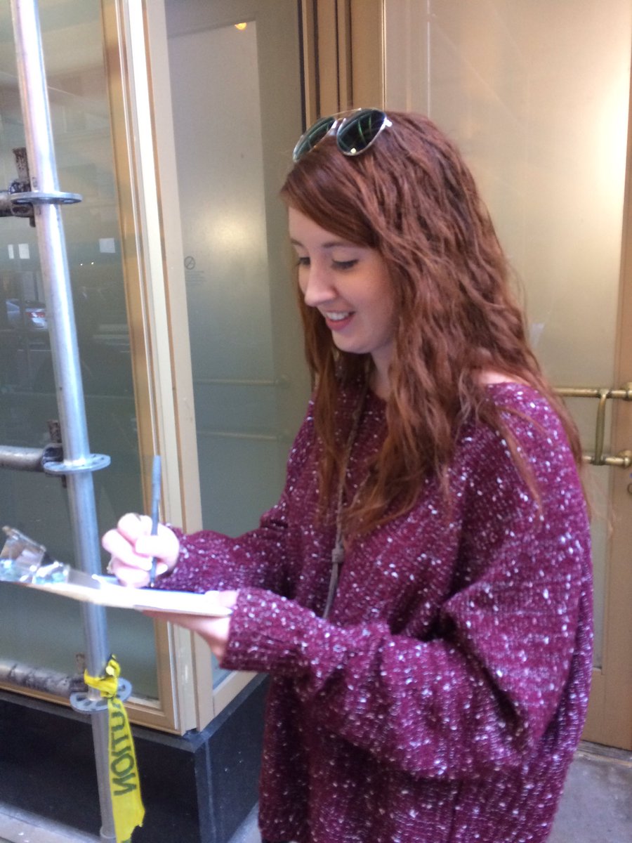 ArielParrella's tweet photo. Early voter Teresa Kuhns, 22, said it's important for everyone, especially millennials, to go vote. "It's your right." #cccglobal https://t.co/aSCe03ttCJ
