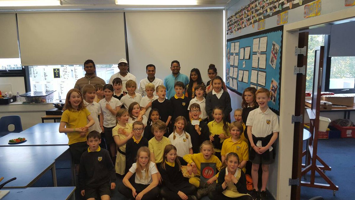 blippingbird's tweet photo. A3: it was also #diwali festival of lights - Tommy @RajRestaurant1 cooked with #trinityprimary #scotfoodedu event #scotfood https://t.co/KAY6NK8FB5