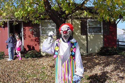 TheVoiceofPres's tweet photo. Clown Incidents Nationwide: https://t.co/55mfEBqFaT https://t.co/PM6bJehXxX