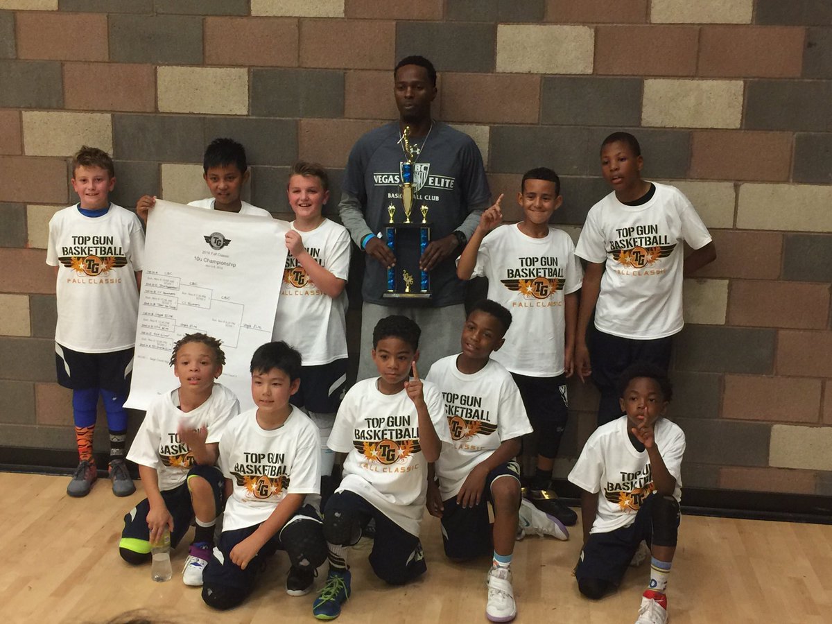 VegasEliteHoops's tweet photo. Congrats to Vegas Elite 4 Blue Champions of the 2016
 #TopGunFallClassic 10u division. @topgunbball @IndiHoops 
#VegasEliteBasketballClub https://t.co/mClYLTQNoL