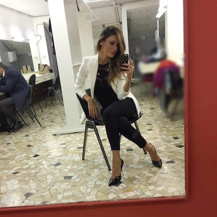 _AnnaTatangelo_'s tweet image. #teatromanzoni #camerini #milano ...☺️🎼🎤❤️felice di partecipare alla serata organizzata dal " Centro Dino Ferrari" #raccoltafondi#ricerca ❤️