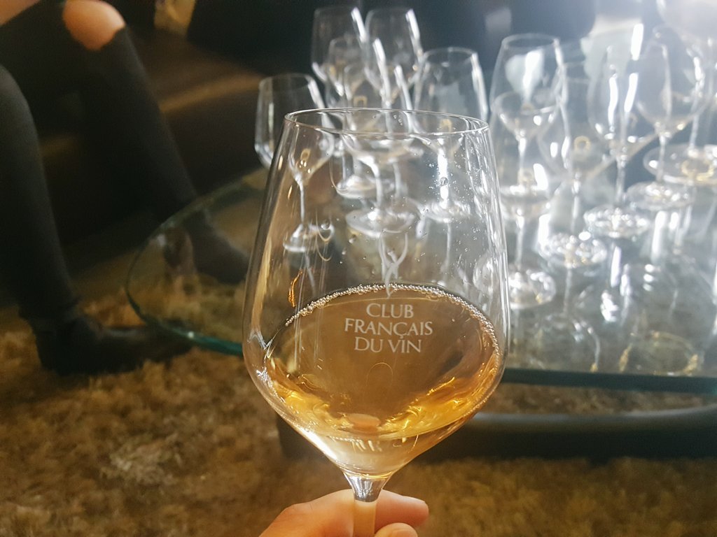 COCY_mag's tweet image. Ce soir on était invité à déguster ! #clubfrancaisduvin