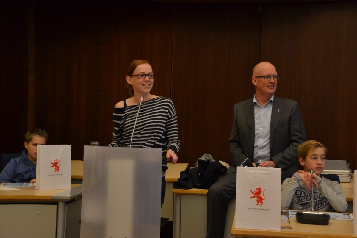 Basischolieren #vlaardingen met wethouder <a href="/ruvries/">َ</a> en fractievoorzitter <a href="/solleveld81/">Stefanie Solleveld</a> in gesprek over politiek vlaardingen24.nl/nieuws/politie…