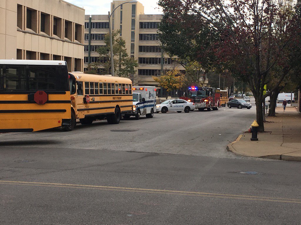 Kids @ magnet school having 2step over the OD happening in front of their school.7th time today.Close down Larry Rice