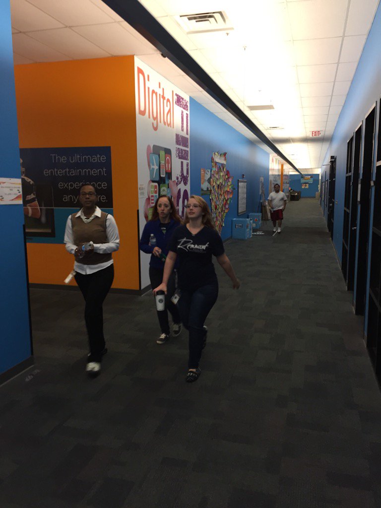 Laura Smith tweet media