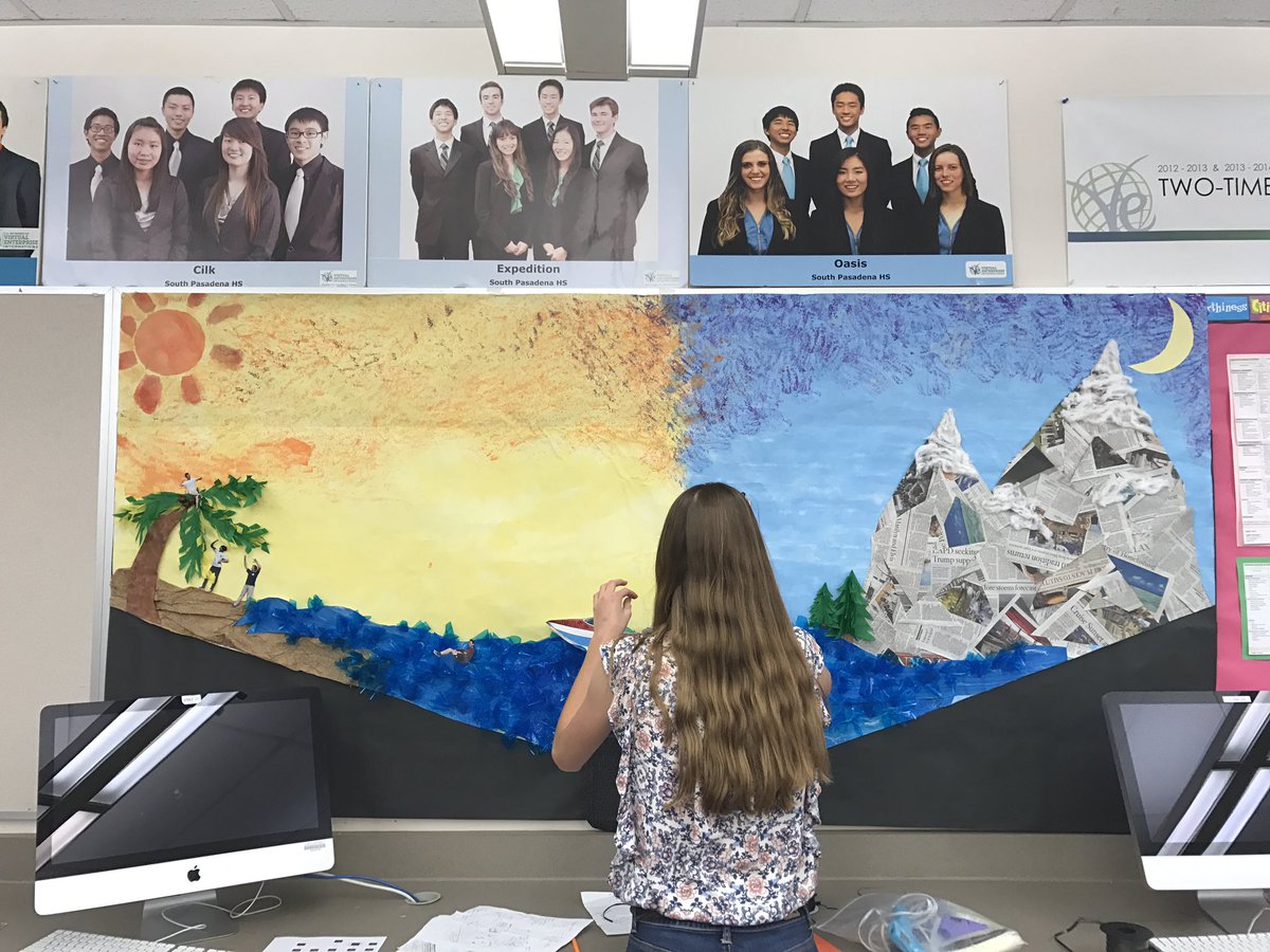 viewsVR's tweet image. The making of our board! #VEI