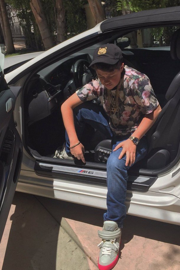 AlmaCazurra's tweet photo. Ha sido leer la historia de #BenjaminKickz y acordarme de @jalezas (también de @irafa00 y de @alexgac7) #MundoZapas https://t.co/EqWJkuYd5k https://t.co/GnSV2S3iXN