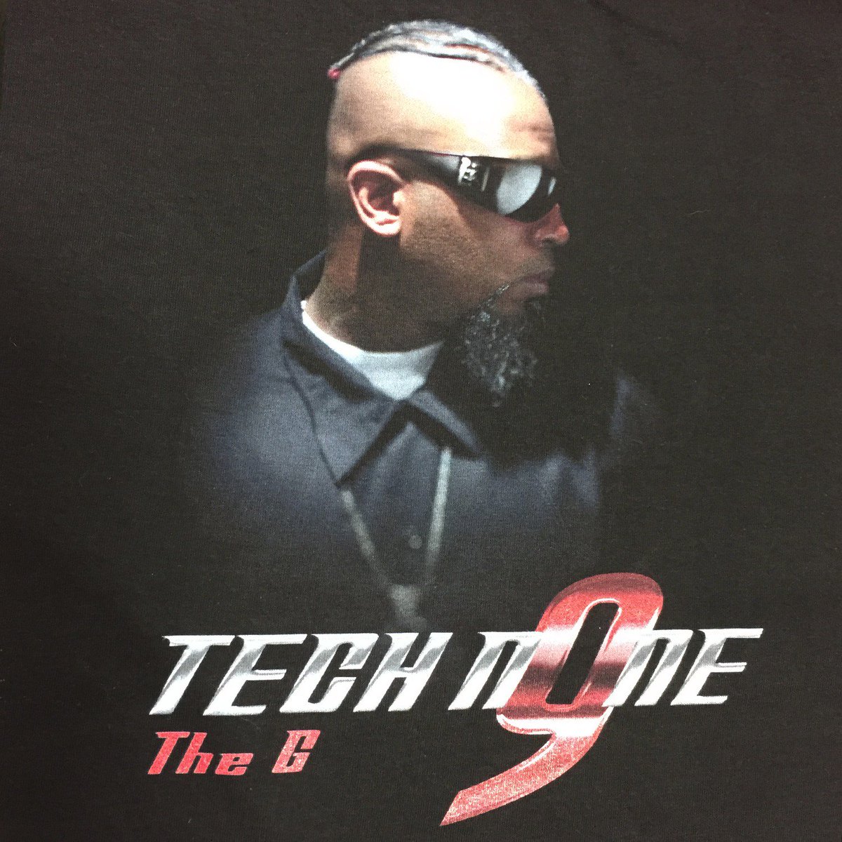 StrangeMusicInc's tweet photo. The #Everready10 anniversary merch pack includes this dope tee.
Check it out: https://t.co/bv6jgjxhfo https://t.co/WxXnG7wIFO