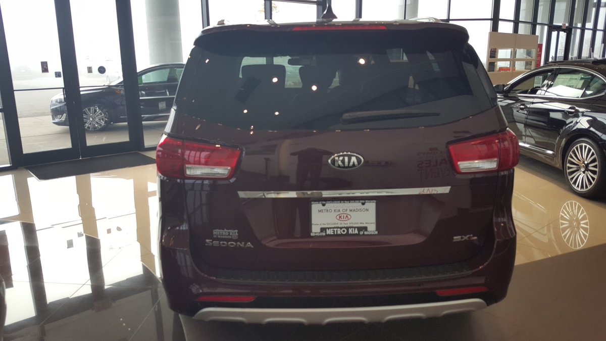 kia_metro's tweet photo. 2016 Kia Sedona SXL https://t.co/2q5T0fAv5o
