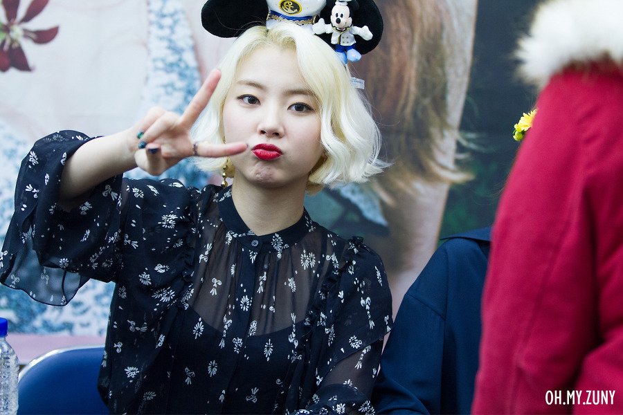 dianpertiwi_lc's tweet photo. ✌😘😜😄♡♡
#레이디스코드 #LadiesCode_TheRain https://t.co/jtsQIMpVWC