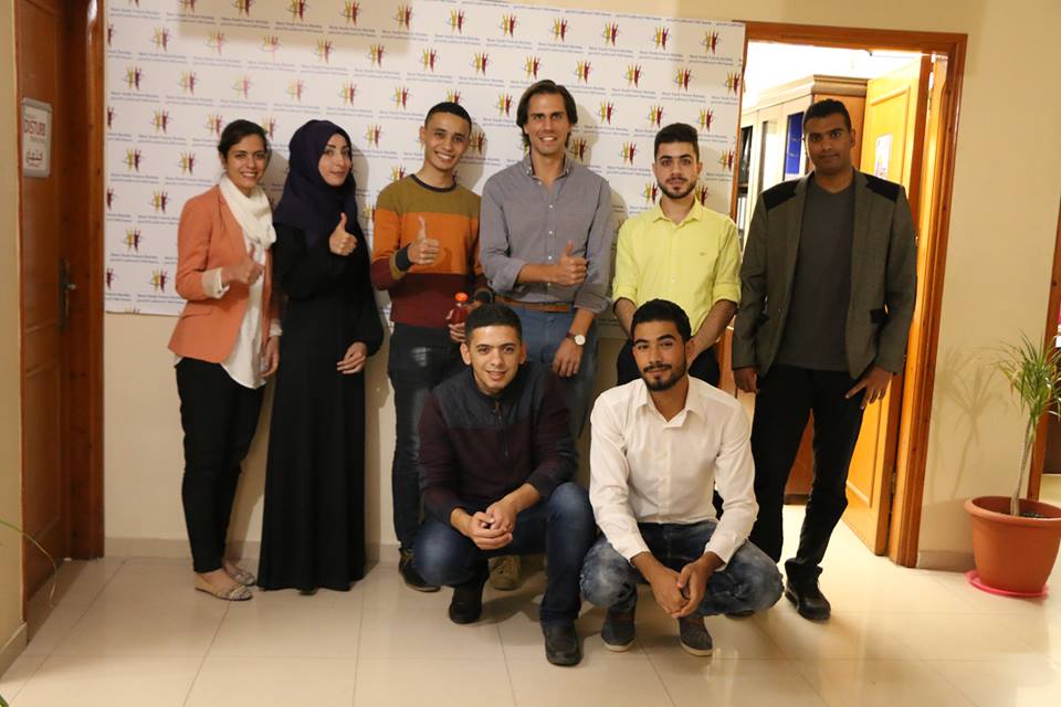 YPeerPal's tweet photo. @UNFPAPALESTINE Y-Peer members in Gaza meet with #Oxfam representative to talk about youth issues and their leadership roles.
#ypeerpal https://t.co/ypEdb9STMh