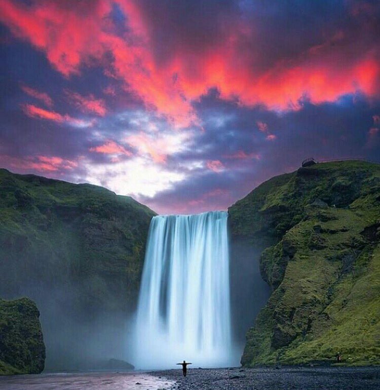 Ttatjanac's tweet photo. Island😍 https://t.co/0Gd14mUXVu
