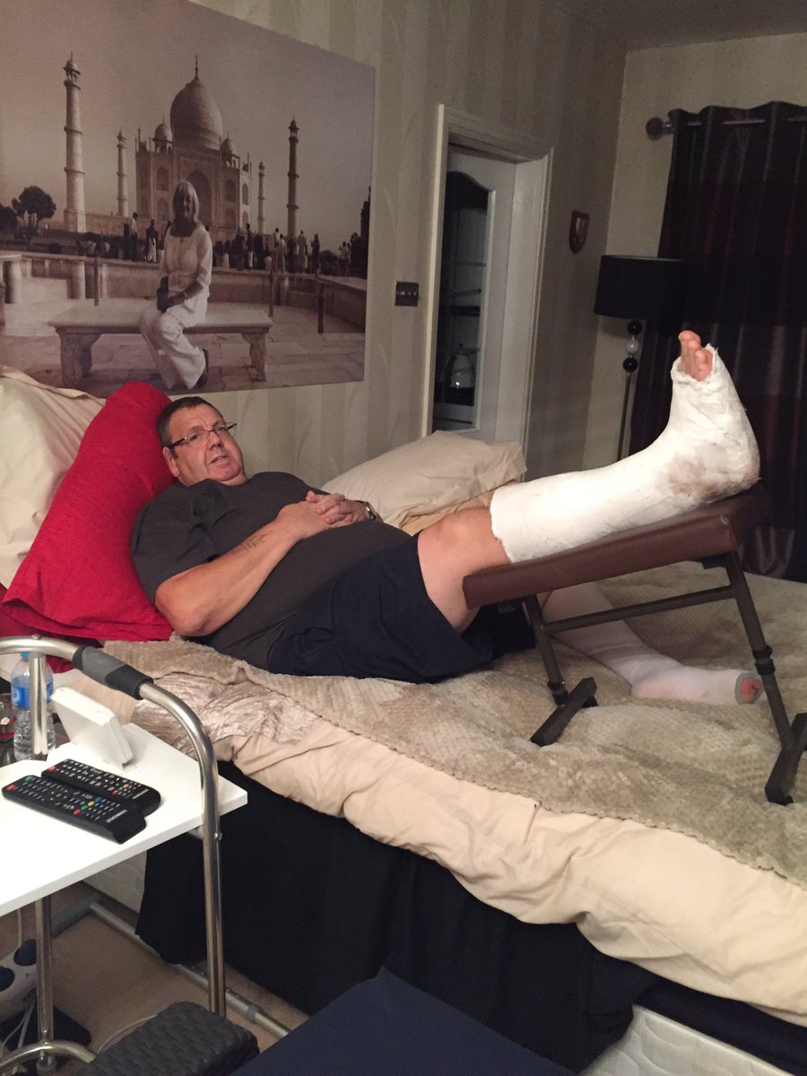 #Takin it easy, need a new brain@louisepagdin