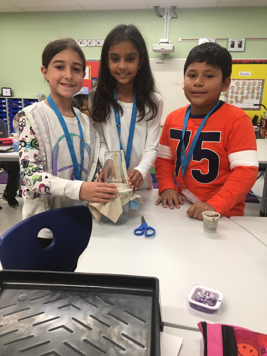 CatonsElem3rd's tweet photo. We are working hard to save Murray the Mayfly. #sedimentationmodel @amyfavinger @BCPSSci @Lmiller2Linda @DanaleePotter https://t.co/qt9l5xpOgJ