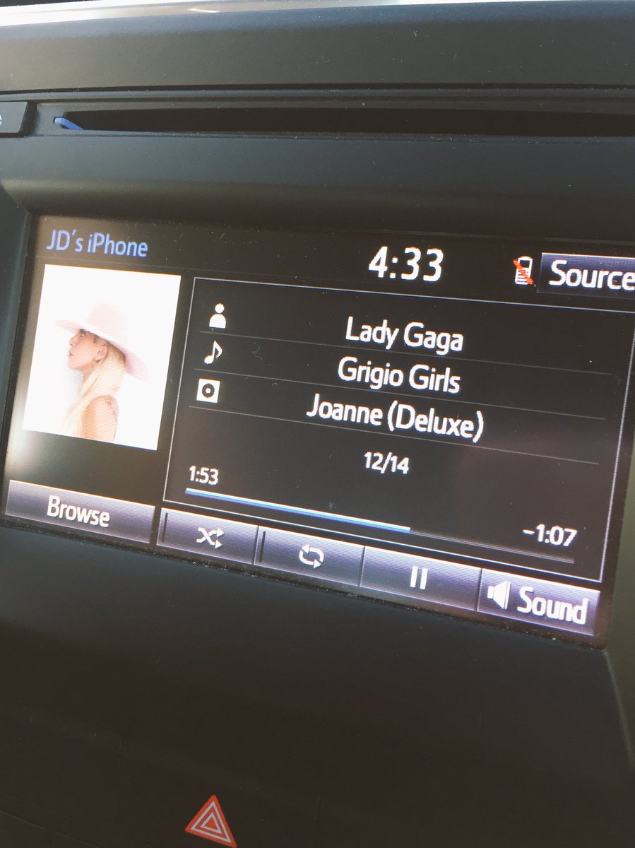 FashBoulevard's tweet photo. Road tripping with @ladygaga #newfavorite #learninglyrics https://t.co/Od4KA0TY1q