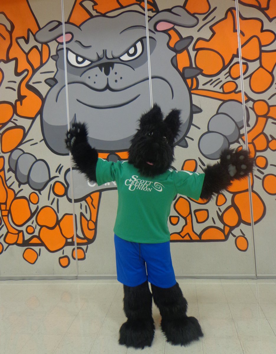 ScottCU's tweet image. SCU is helping sponsor this quarter's Great Grades program at Gardner Elementary in Waterloo! Scotty recently stopped by for the kick-off.