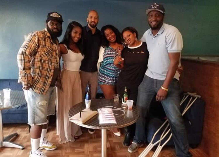 LadyLeek10's tweet photo. Nothing like having a group of people you can talk sports and trash to everyday #HoopJargon #Newmember https://t.co/asdIE5BnWU