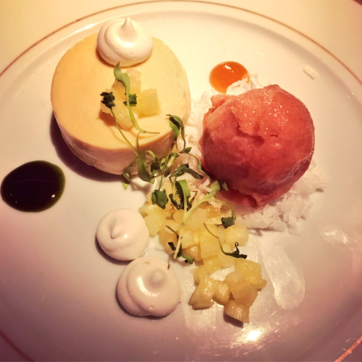 4theTable_'s tweet photo. Coconut flan & tropical fruits🍮🍍at @BlacktailNyc - A Cuban inspired bar and restaurant that will blow your mind #4thetable #foodie #nyceats https://t.co/N3zOJdHyLN