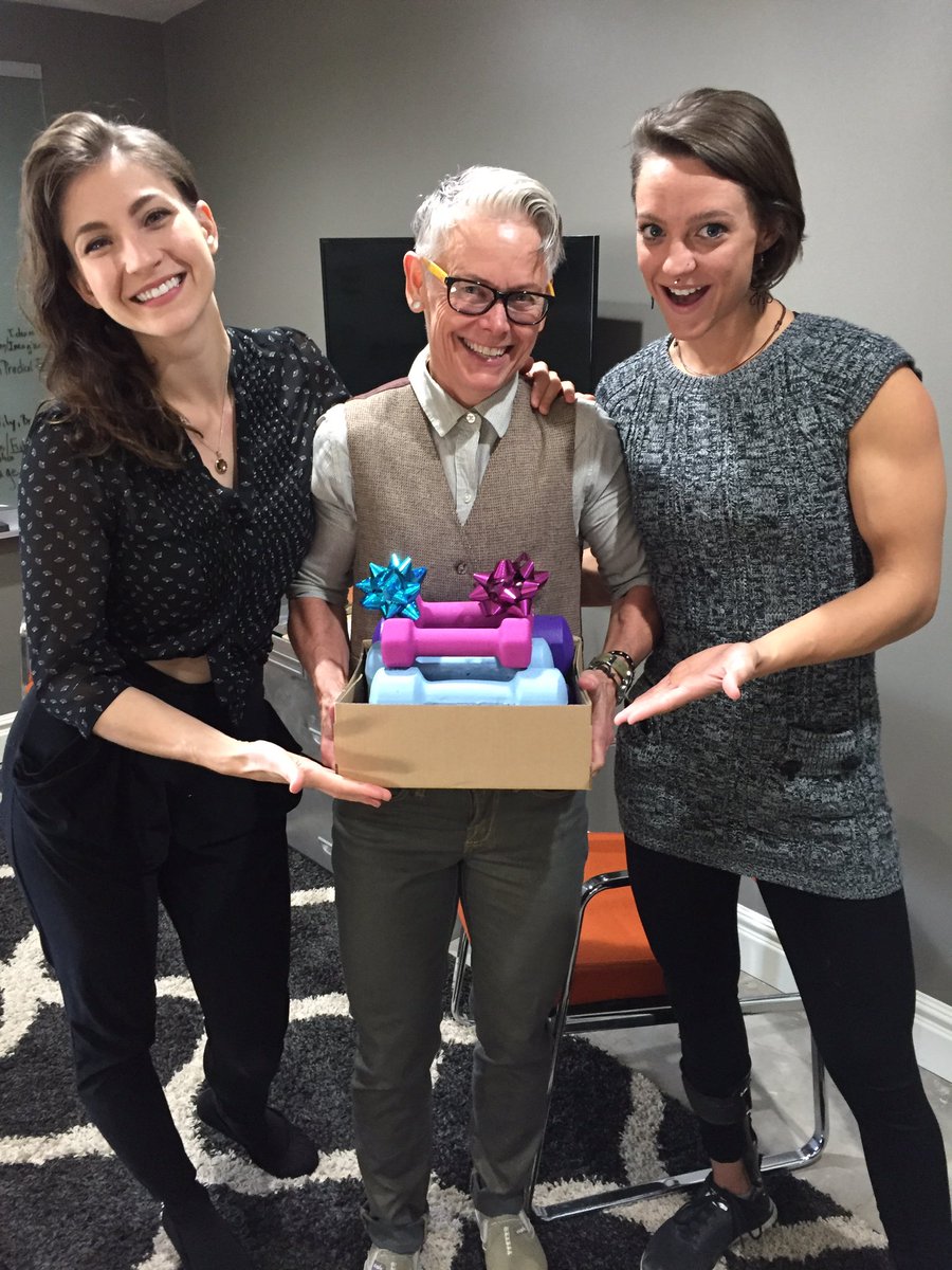 Lyn_Christian's tweet photo. Strong Entrepreneurial ventures often begin with growing some sort of #muscle #inspiredbadass @SoulSaltInc #moxymovement https://t.co/AR114jjwYN