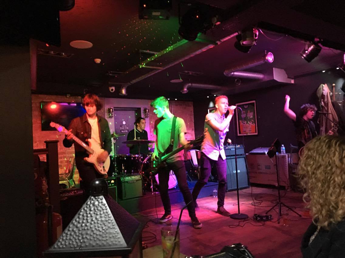 thesidelights's tweet photo. 'BAR 236' ON SATURDAY WAS AN INCREDIBLE GIG - PACKED IT // SEE US NEXT AT 'THE MECHANICS ARMS' ON THE 19/11/16 https://t.co/dTghVoqHmL