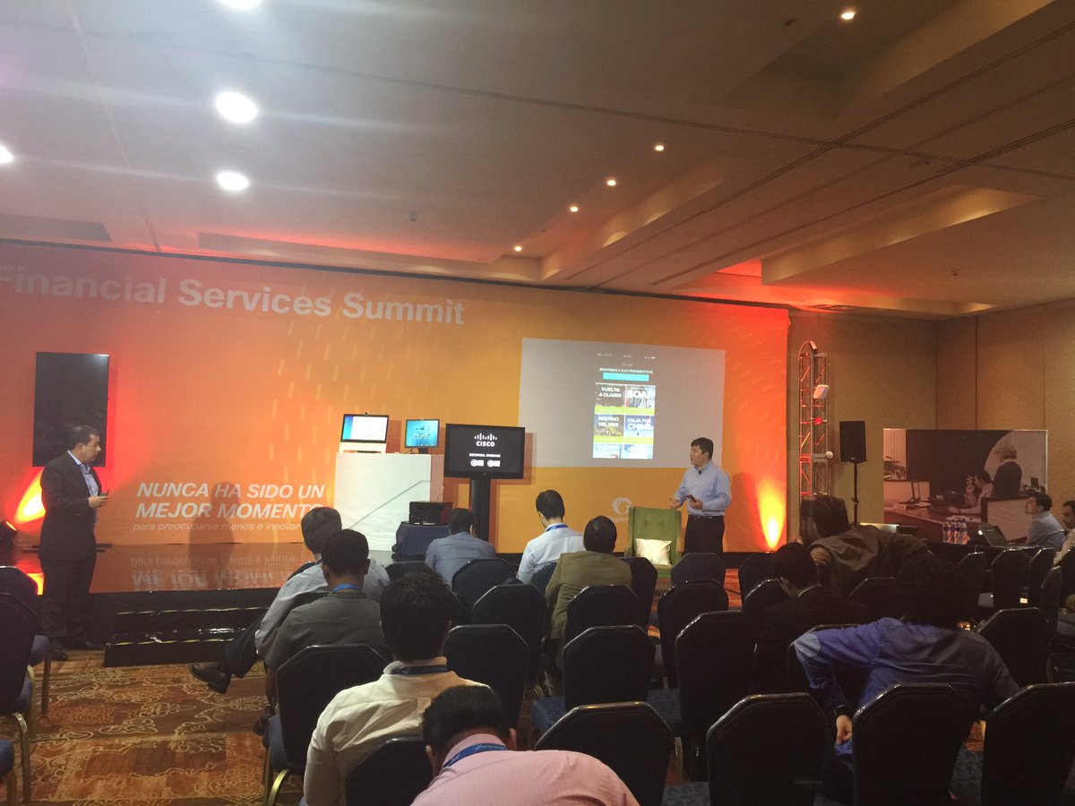 barbsrl's tweet photo. Demo de Transformación digital en #FinSummit en vivo #CiscoLiveLA #NuncaMejor. La nueva banca enfocada en #customerexperience https://t.co/lU4bkUMHK8