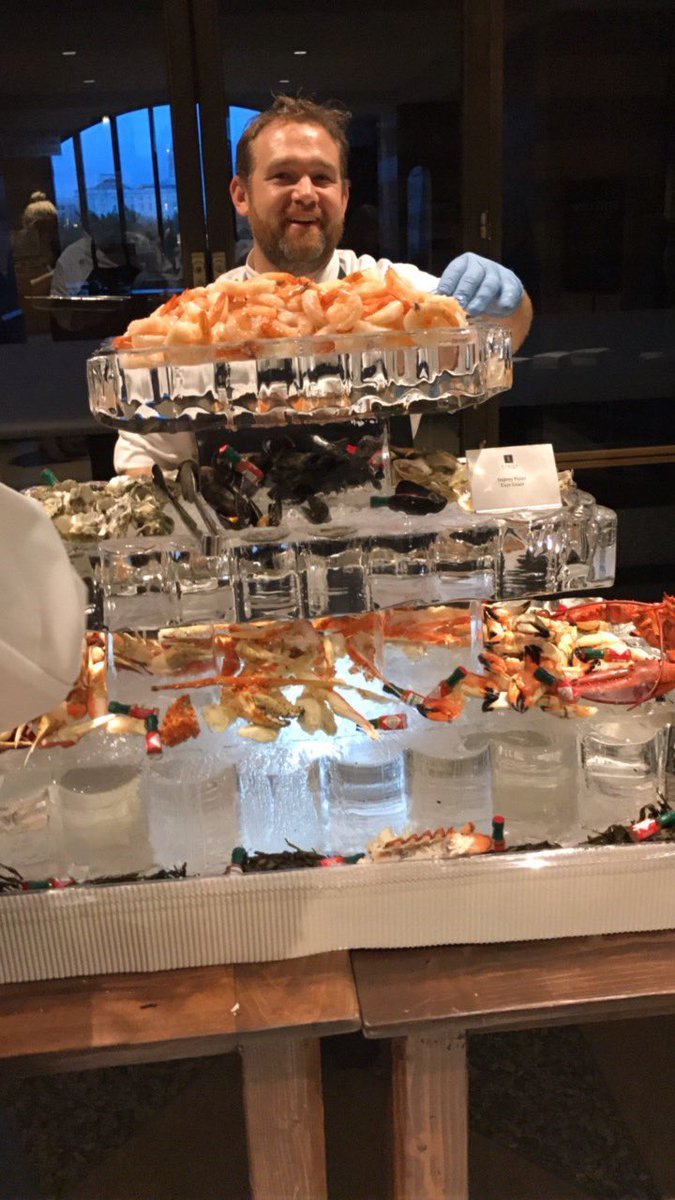 #eventgoals a giant ice sculpture with fresh seafood!