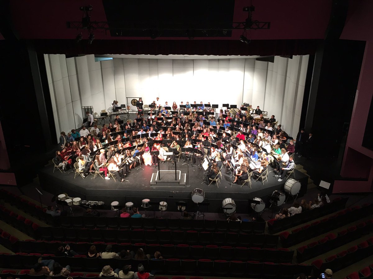 275Conference's tweet image. Highway 275 Conference Band begins!