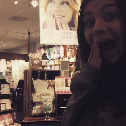 SpringAnything's tweet image. I like to buy @MakeMeOfficial nail wraps at pbteen so cute! pc: @MakeMeOfficial