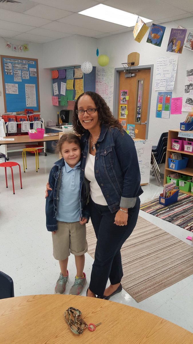 LantanaESLeader's tweet photo. Twinning! She asked me to wear my jean jacket today so we would match! #lantanatigers #shesadorable #usedtodothisinmiddleschool https://t.co/og7rqaEgnh