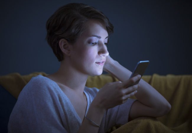 Every day, 63% of Americans log into at least 1 social media site. The habit may harm your mental health: cle.clinic/2evR9kN