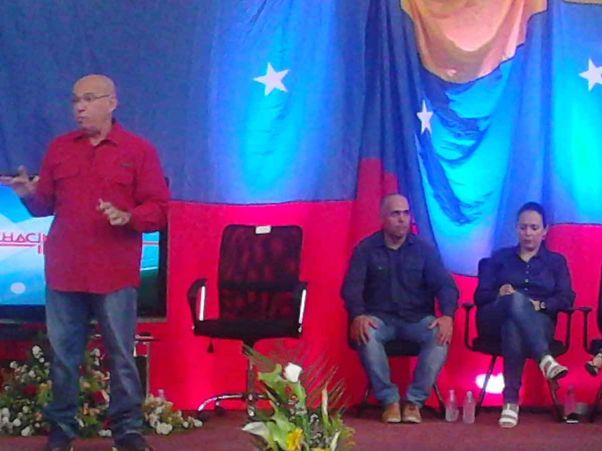Gob_Guarico's tweet photo. Sintoniza #Ahora --->>> #ChacinInforma por @cantaguarico913
Con el gob de la #RevoluciónIrreversible @rerchacin https://t.co/LaycCIQs5S