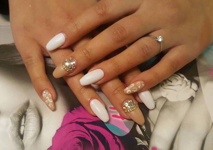 eve_supply's tweet photo. Eve Italy 🇮🇹
#robynails #gel-color #nails #gel #perfect #professional #nailart #eve https://t.co/2bw2VisYed