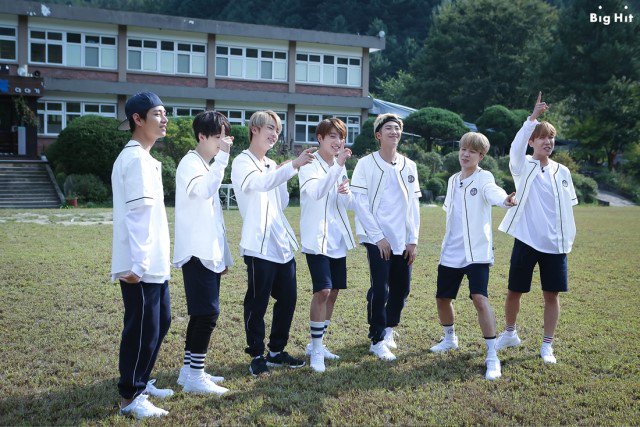 Tranim_V's tweet image. Reasons why we should get 2017 seasons greetings!! 
Look at our #funboyz!!  #방탄소년단